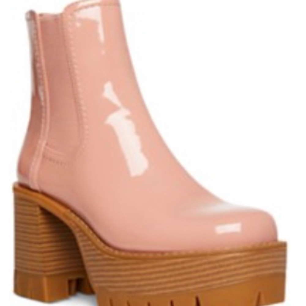 Madden Girl GOTCHA MEGA LUG CHELSEA platform BUFF.. Nib sz8.5